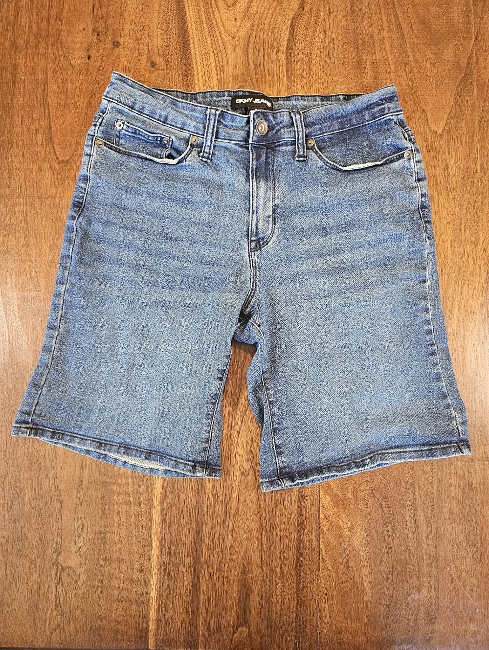 DKNY Womens Jean Bermuda Shorts In Blue Size 6 Stretchy